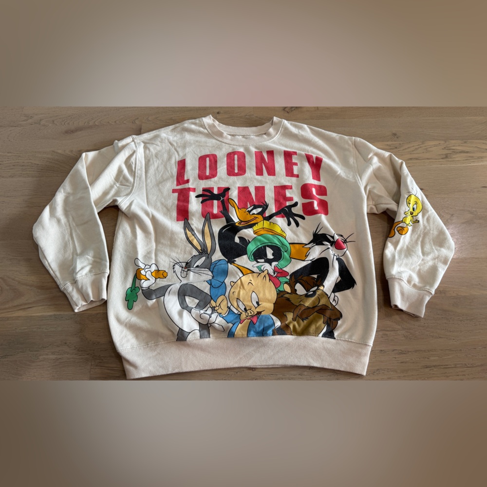 Looney toons graphic sweatshirt cream size large